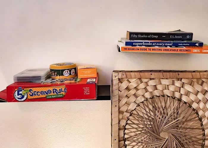 Apartment Boho View 1br In Makati With Netflix