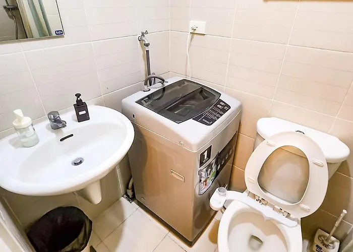Boho View 1br In Makati With Netflix Apartment
