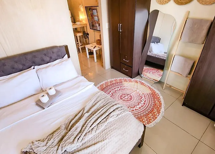 Apartment Boho View 1br In Makati With Netflix