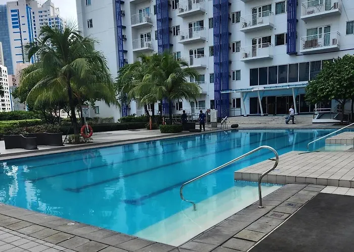 Boho View 1br In Makati With Netflix Apartment *
